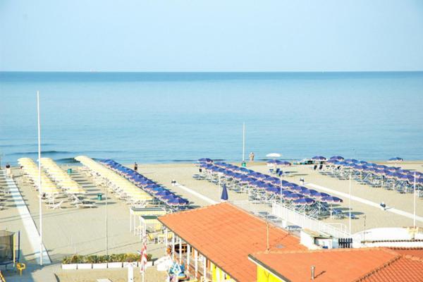 Hotel Regina Lido di Camaiore Exterior foto