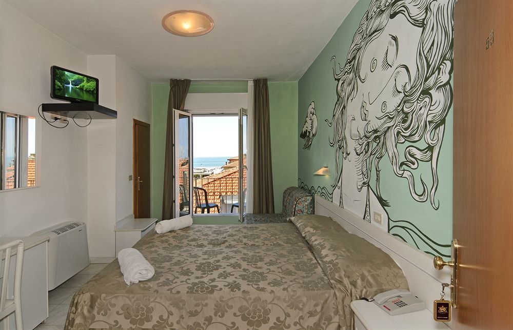 Hotel Regina Lido di Camaiore Exterior foto