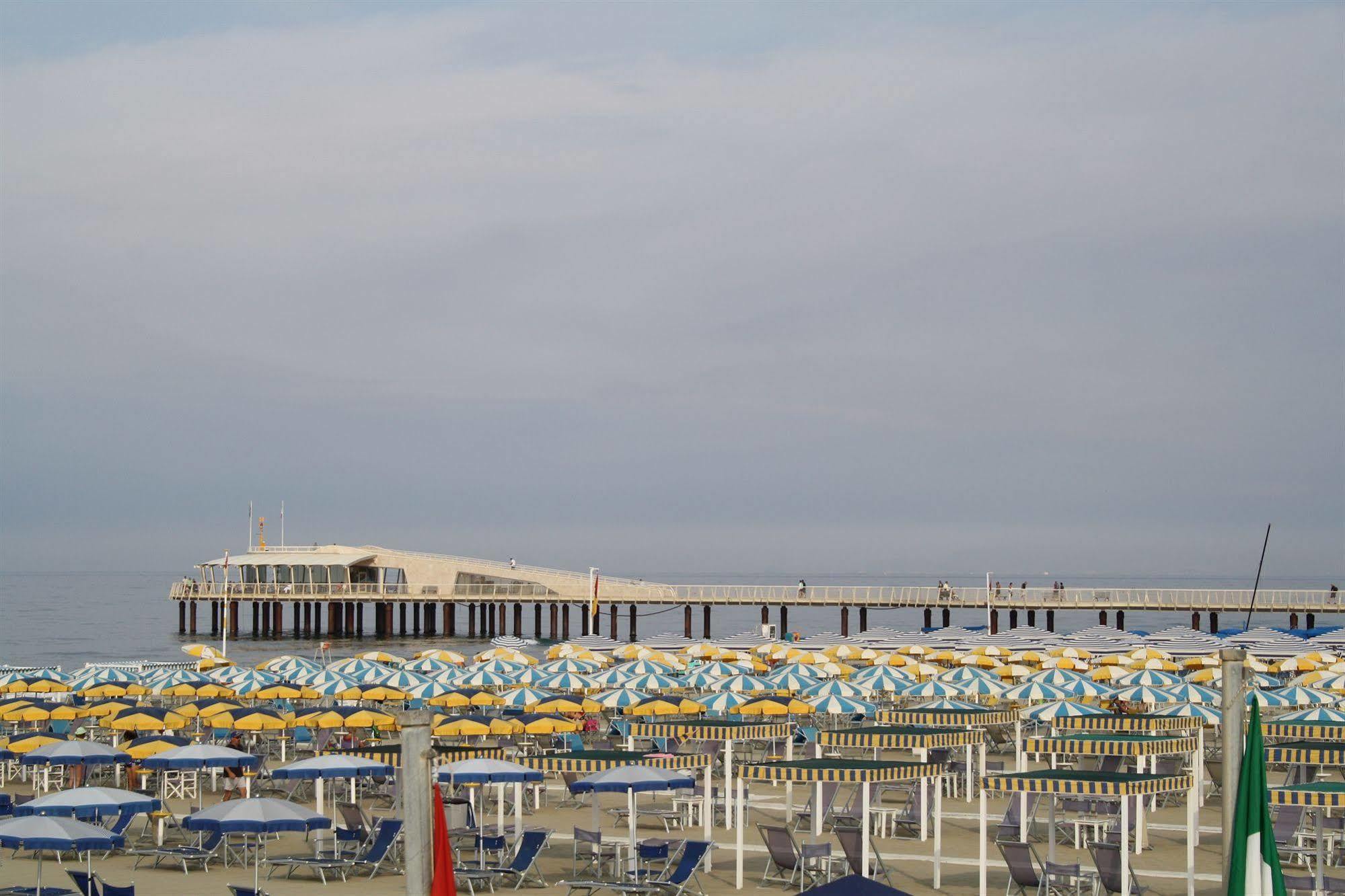 Hotel Regina Lido di Camaiore Exterior foto
